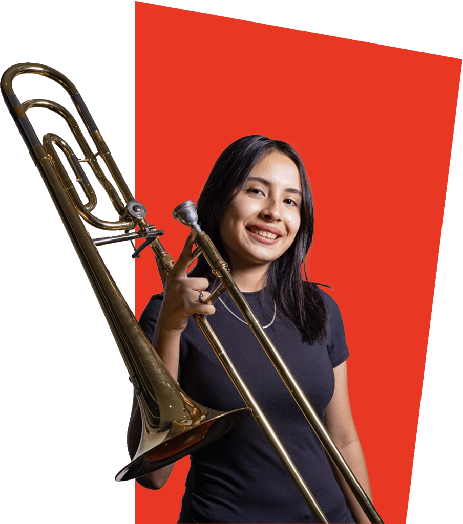 Estudiante de la OEPV con su trombón